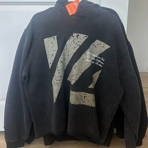 Youngla sweatshirt
